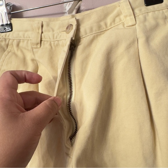 Lauren Ralph Lauren Petite Bermuda Shorts Light Yellow Women Size 4P - Picture 5 of 9